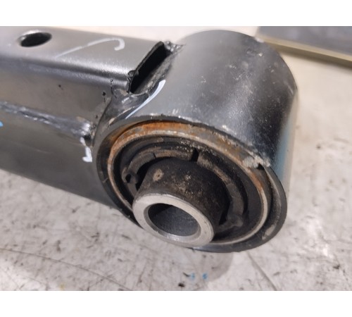 Рычаг подвески задний правый нижний