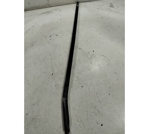 Уплотнитель стекла (передний левый наружный)