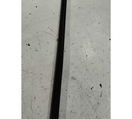 Уплотнитель стекла (передний левый наружный)