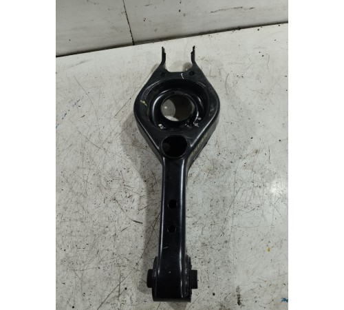 Рычаг подвески задний правый нижний