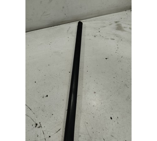 Уплотнитель стекла (передний левый наружный)