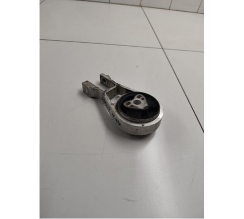 Опора двигателя задняя