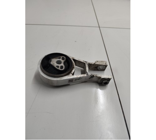 Опора двигателя задняя