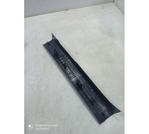 Накладка порога (передняя левая)