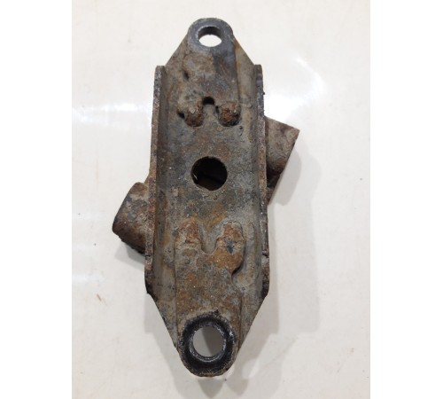 Кронштейн крепления задней рессоры