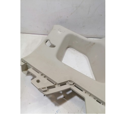 Обшивка стойки задняя правая