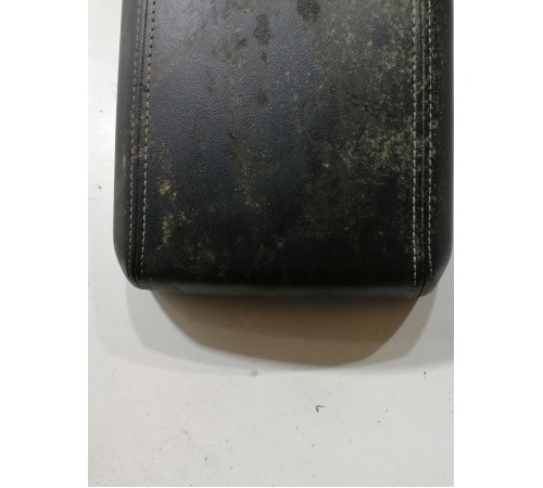 Верхняя крышка центральной консоли