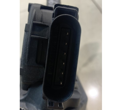 Педаль акселератора