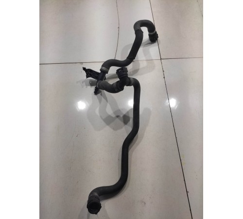 Патрубок системы охлаждения