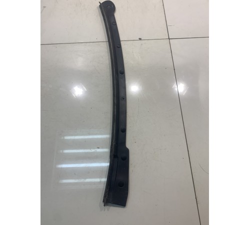 Уплотнитель двери (задний, левый)