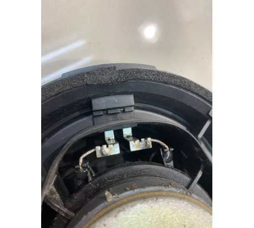 Динамик (задний, правый)