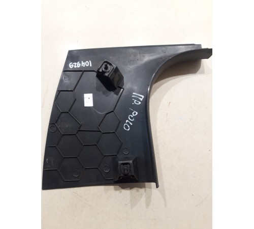 Накладка порога (передняя правая)