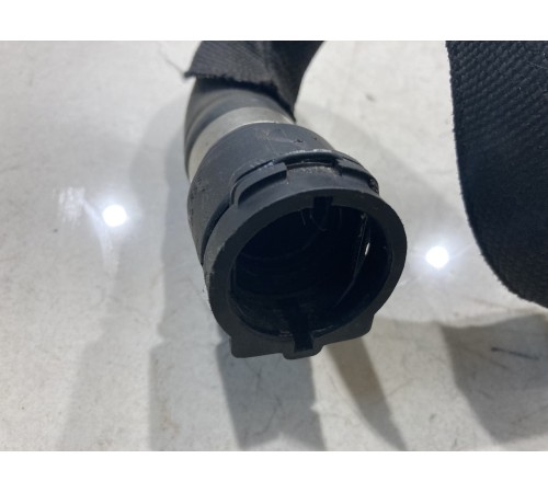 Патрубок системы охлаждения