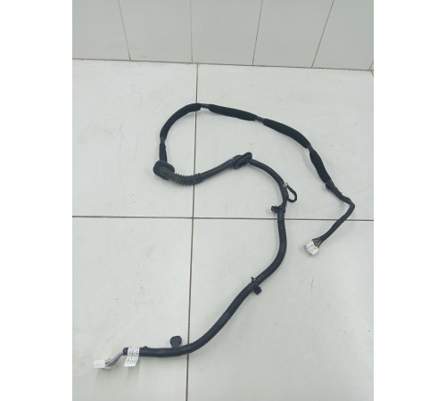 Электропроводка двери багажника