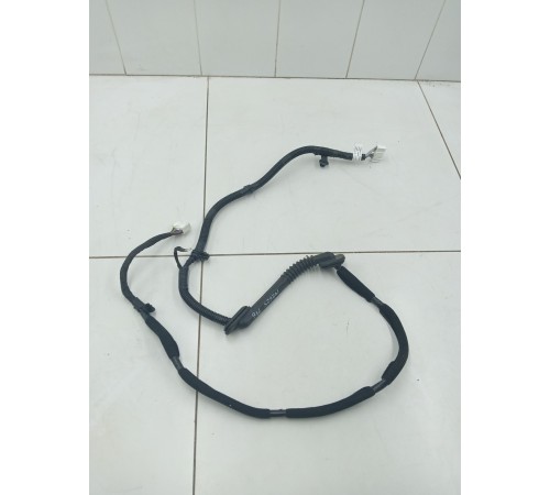 Электропроводка двери багажника