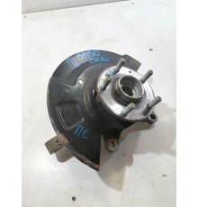 Поворотный кулак передний левый со ступицей