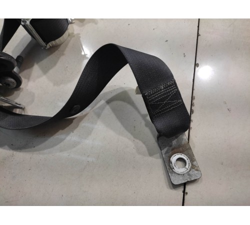 Ремень безопасности (задний, левый)