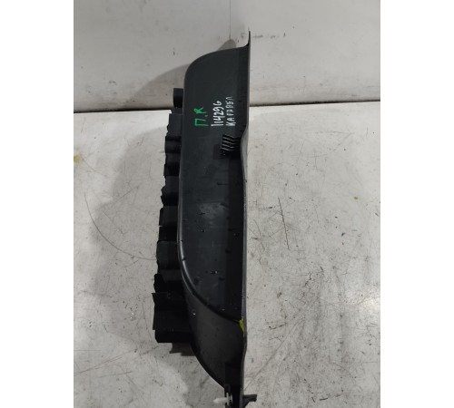 Накладка ступени передняя правая