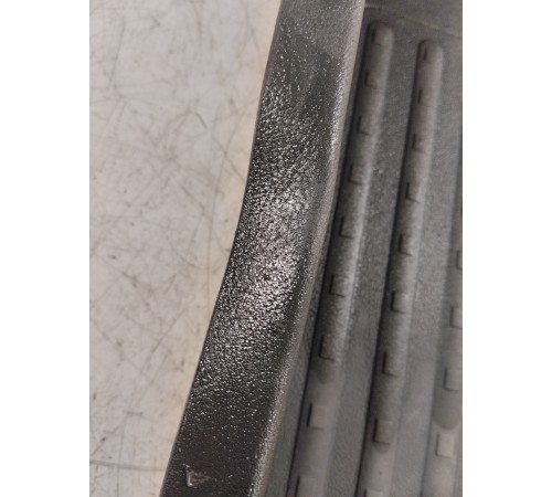 Накладка ступени передняя правая