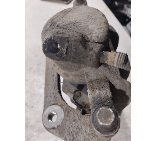 Суппорт передний правый