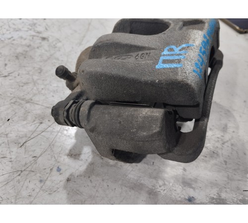 Суппорт передний правый