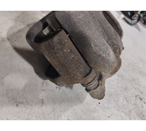 Суппорт передний правый