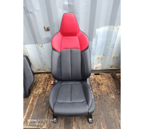 Сиденье переднее левое