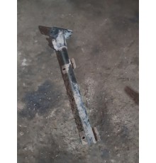 Кронштейн крыла передний левый