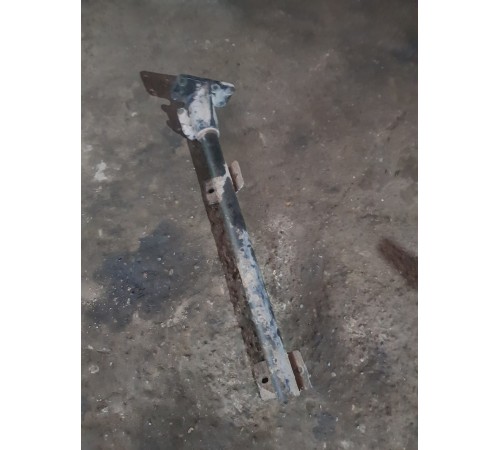 Кронштейн крыла передний левый