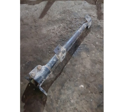 Кронштейн крыла передний левый