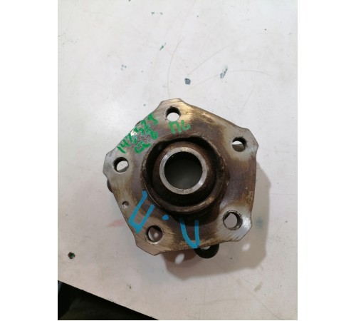 Ступица передняя левая