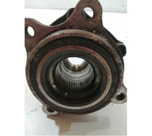 Ступица передняя левая