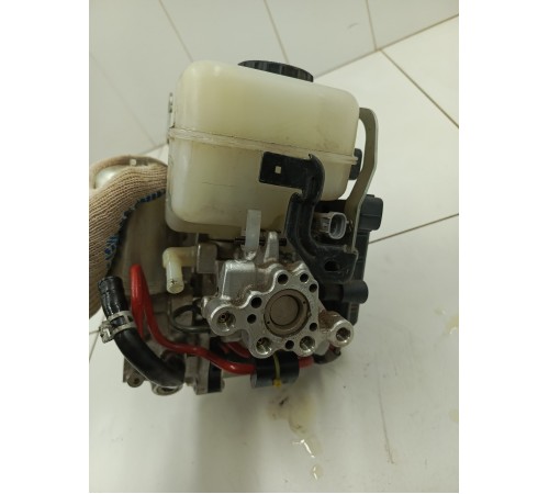 Главный тормозной цилиндр (в сборе)