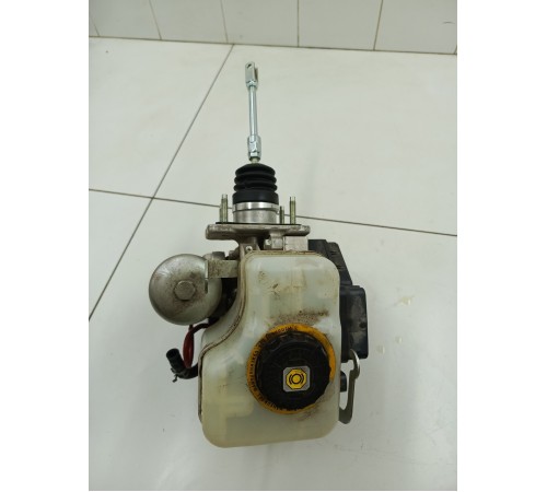 Главный тормозной цилиндр (в сборе)