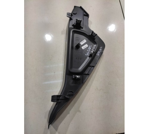 Боковая накладка торпеды (правая)