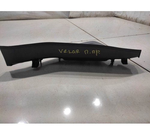 Боковая накладка торпеды (правая)