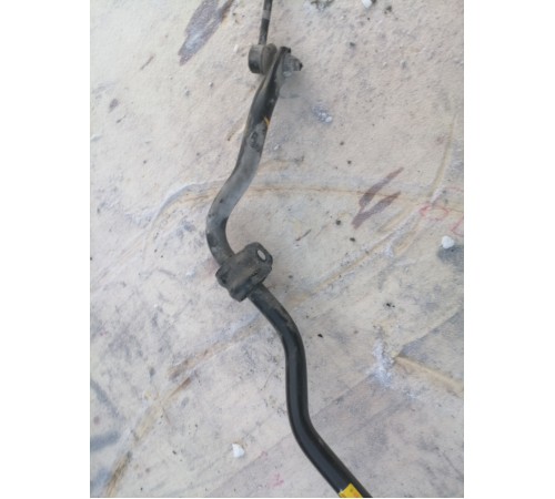 Стабилизатор передний