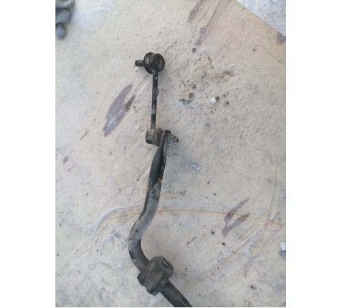 Стабилизатор передний