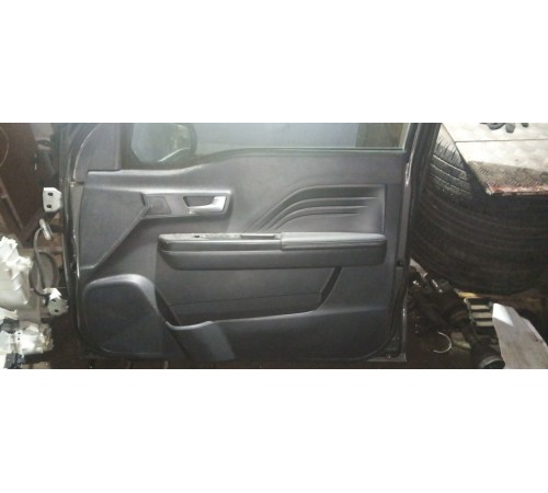 Обшивка двери Передняя Правая
