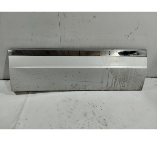 Накладка двери (задняя правая)