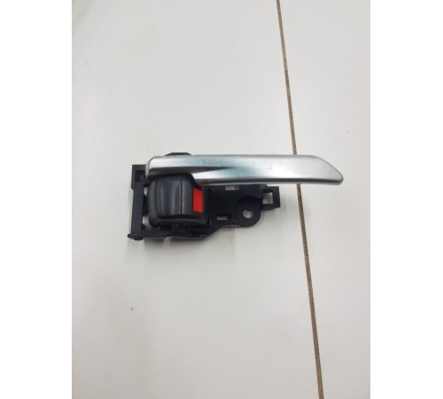 Ручка двери передняя правая внутренняя