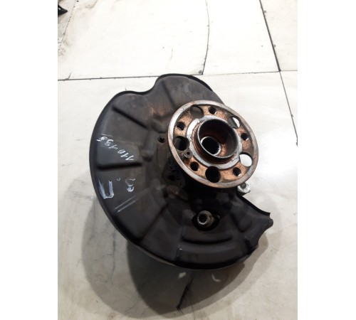 Кулак поворотный(задний правый)