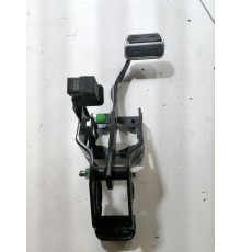 Педаль тормоза