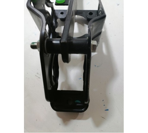 Педаль тормоза