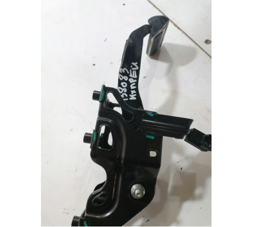 Педаль тормоза