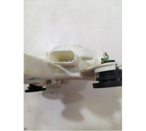 Доводчик двери передний правый