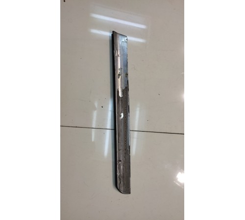 Накладка передней решётки бампера (правая, нижняя)