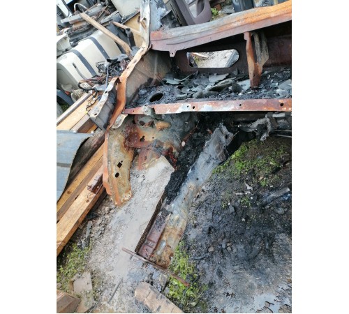 Лонжерон передний правый