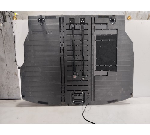 Пол багажника