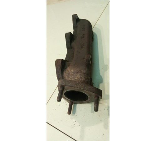 Выпускной коллектор (правый)